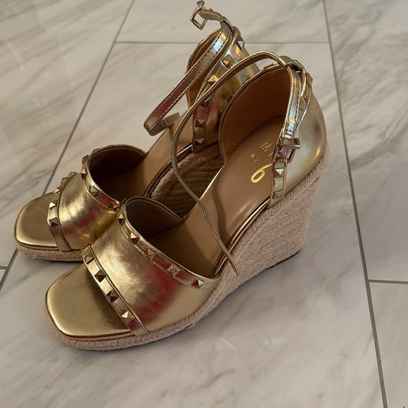 Mix No. 6 Gold Wedges - Picture 3 of 6
